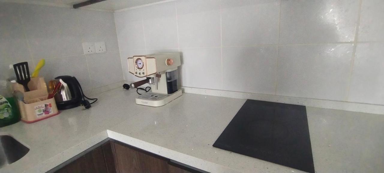 Cmk Troika Apartmen#free Netflix Apartment